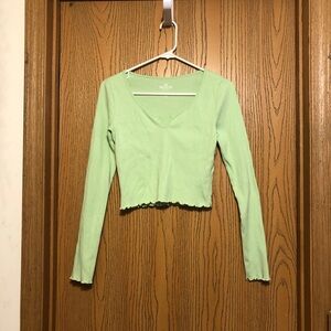 Hollister Green Cropped long sleeve baby tee